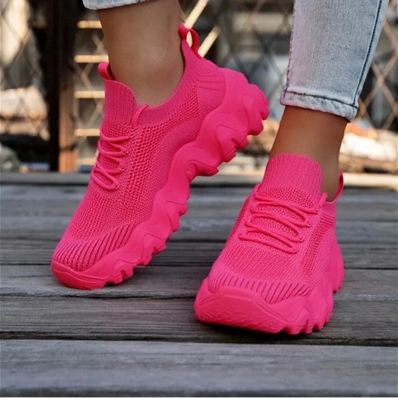 Women's Casual Shoes Summer Breathable Mesh Soled Fashionable Shoes Lightweight Breathable Walking Badminton Sneakers Women
