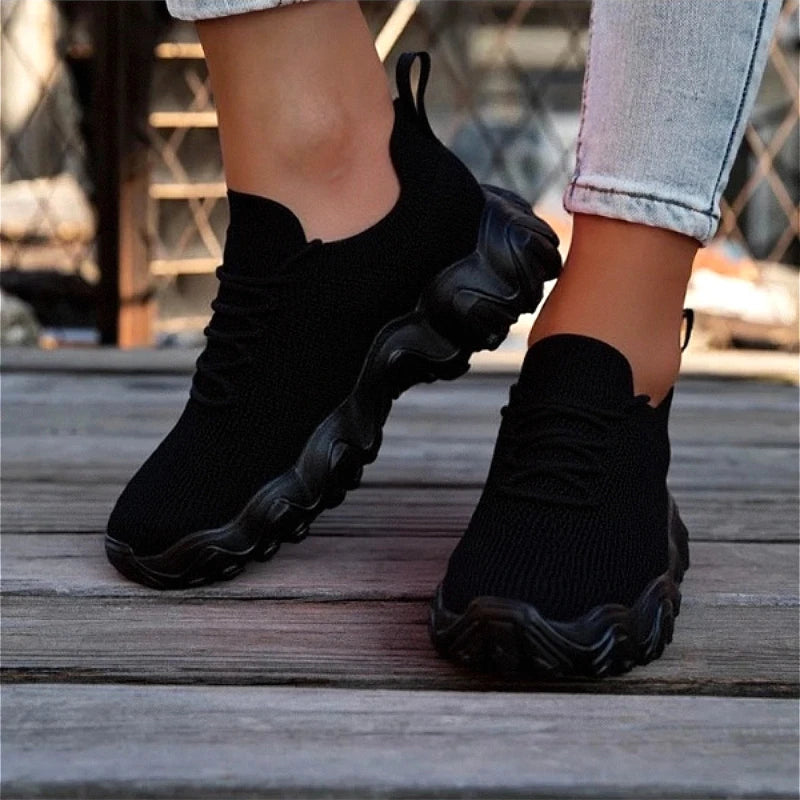 Women's Casual Shoes Summer Breathable Mesh Soled Fashionable Shoes Lightweight Breathable Walking Badminton Sneakers Women